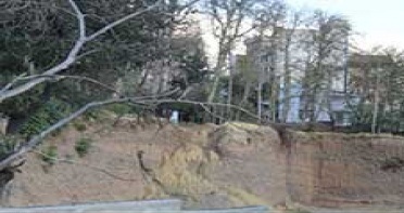 بزرگترین باغ منطقه ولنجک در حال نابودی